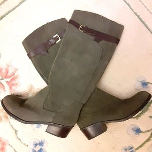 AUDERY BROOKE Moss Green Suede Boots! 6.Ships Free